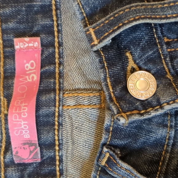 Levi’s 518 SuperLow bootcut jeans - Picture 3 of 4